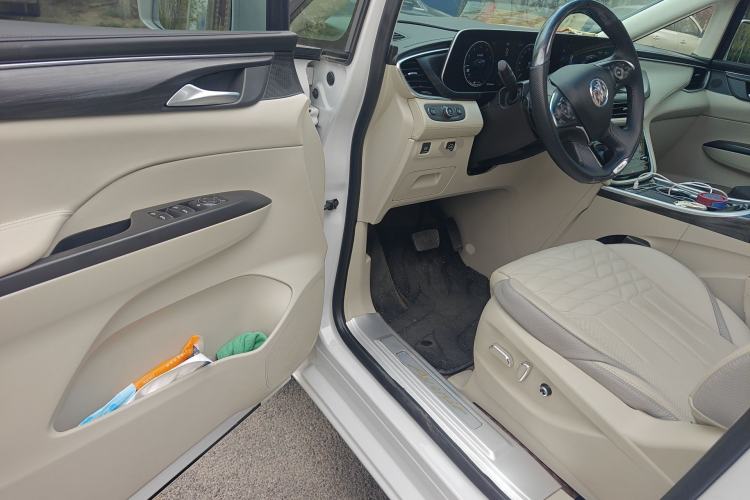 Used Buick GL8 2022 ES Landtrek 653T Comfort Edition
