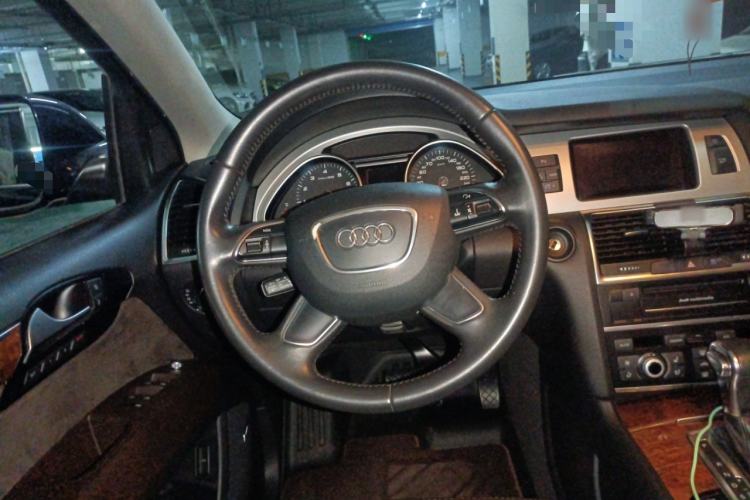 Used Audi Q7 2014 35 TFSI Sport Edition Steering Wheel