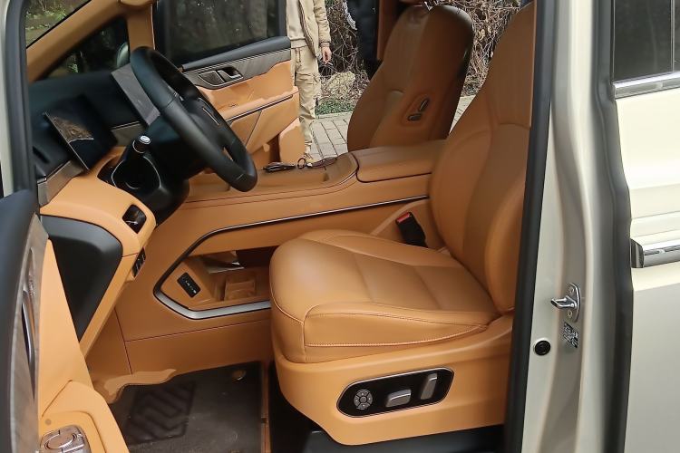 Used Wey Gaoshan 2025 Four-Wheel Drive Alpine 8
