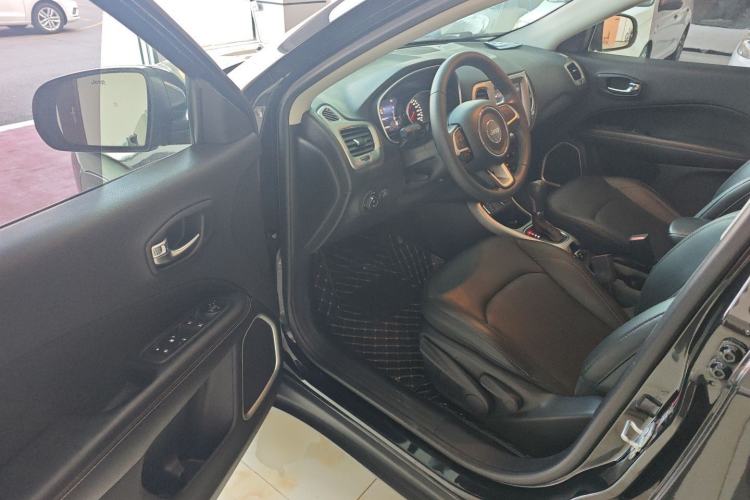 Used Jeep Compass 2017 200T Automatic Family Edition