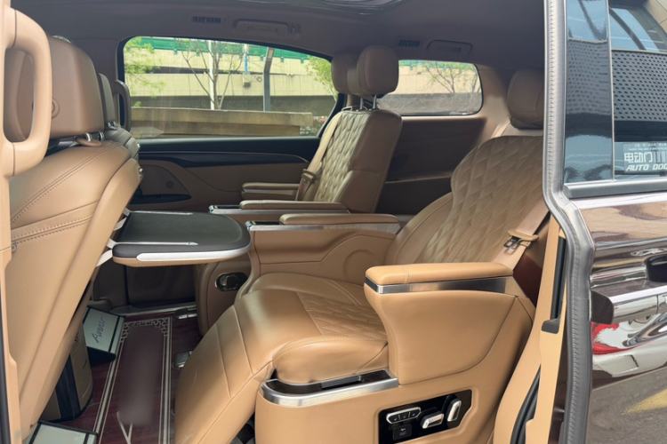 Used Buick GL8 2021 ES Land Cruiser 653T Luxury Edition Interior 3