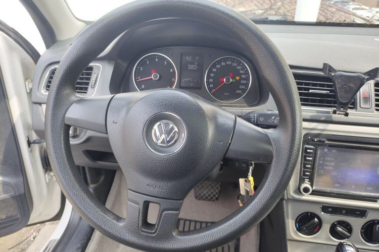 Used Volkswagen Lavida 2013 Revised Version 1.4 TSI DSG Comfort Edition
