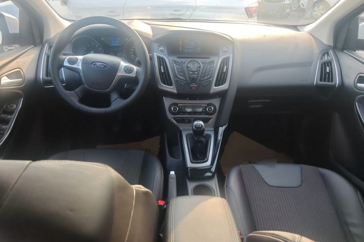 Used Ford Focus 2012 Sedan 1.6L Manual Fashion Edition