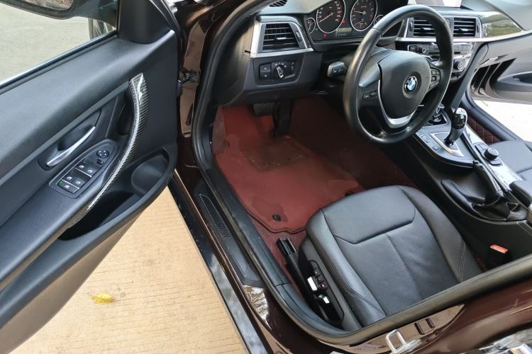 Used BMW 3 Series 2016 316Li Fashion Model
