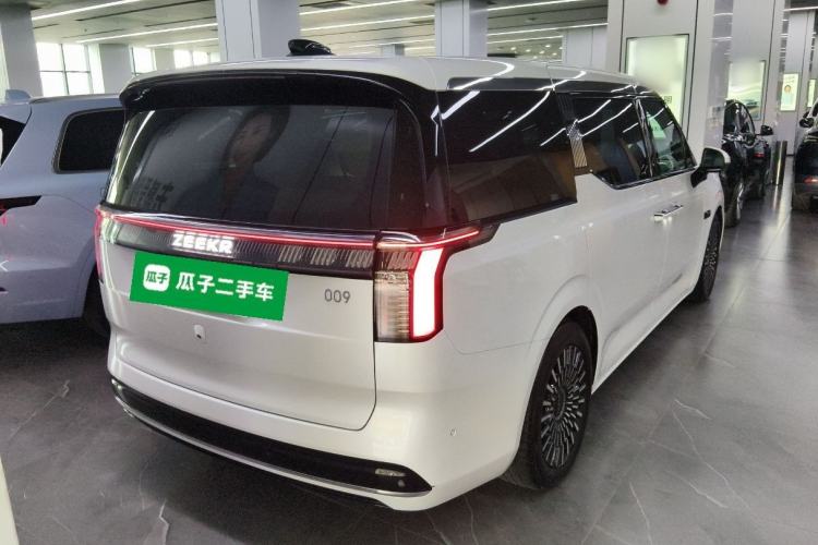 Used Zeekr 009 2022 WE Edition Rear Right 45 Deg