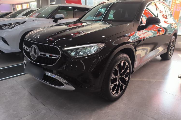 Used Mercedes-Benz GLC 2023 Facelift GLC 260 L 4MATIC Dynamic Version 5 Seats