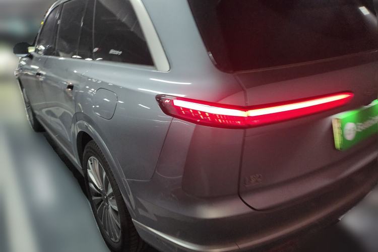 Used ONVO Luxeed L90 2025 Model—Max Six-Seater Version
