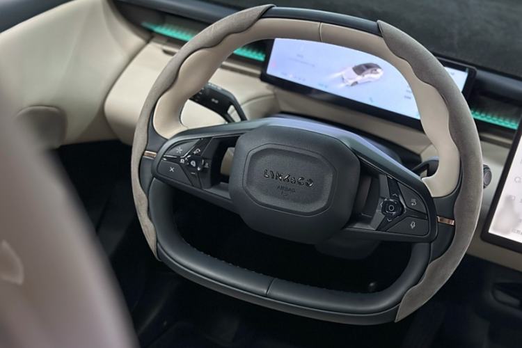 Used Lynk & Co Z20 2025 530 km Range Rear-Wheel Drive Pro
