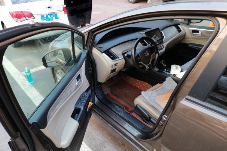 Used Honda Jade 2017 1.8L automatic Comfort version 5 seats
