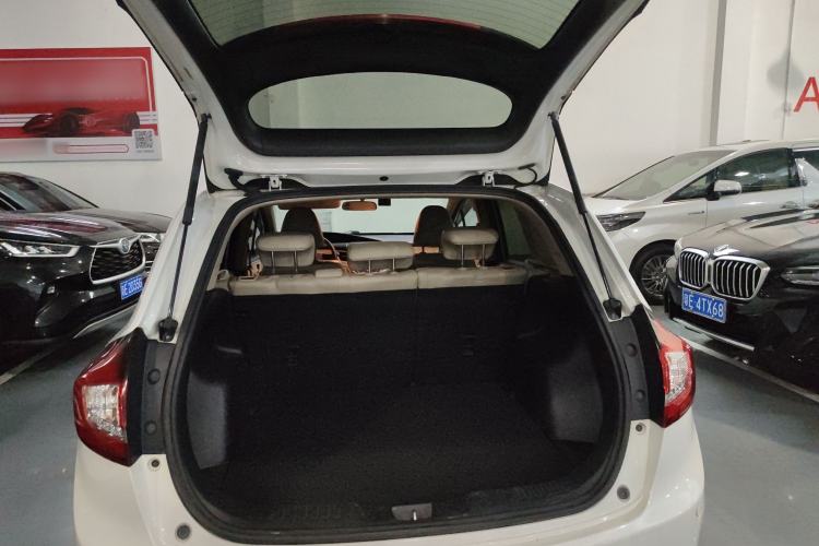 Used Honda Jade 2016 1.8L Automatic Comfort Elite Version 5 Seats Trunk