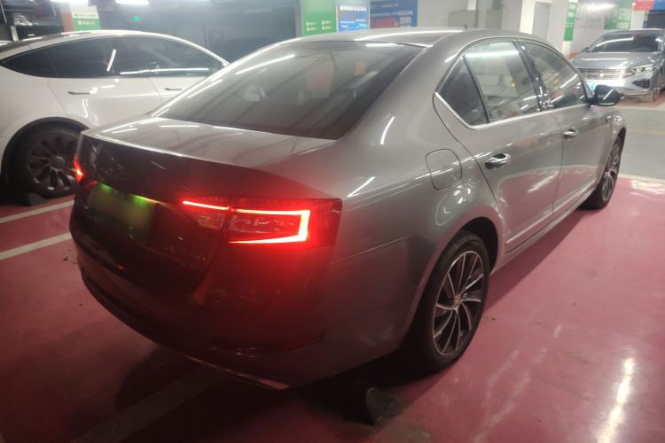 Used Skoda Octavia 2019 TSI280 DSG SmartDrive Luxury Edition China VI Rear Right 45 Deg