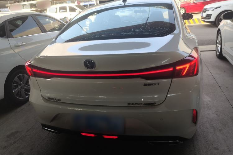 Used CHANGAN Eado 2023 Changan Edition PLUS Blue Whale NE 1.4T GDI DCT Prestige Version