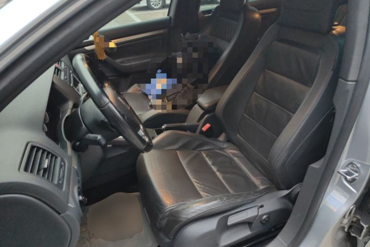 Used Volkswagen Golf 2006 GTI 2.0T Five-Door Model Left Front Seat