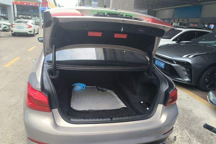 Used BMW 5 Series 2018 528Li Launch Special Edition
