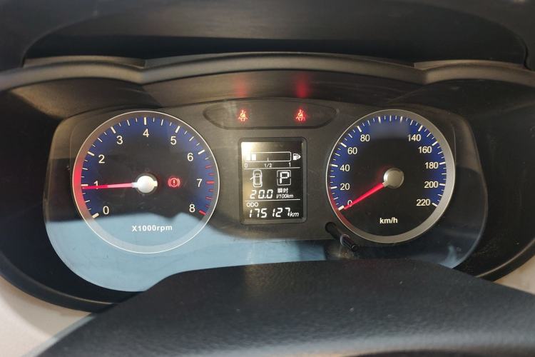 Used Venucia R50 2015 1.6L Automatic Fashion Edition Instrument Cluster