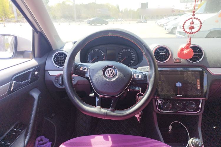 Used Volkswagen Jetta 2019 Dream Edition 1.4L Manual Comfort Version Steering Wheel