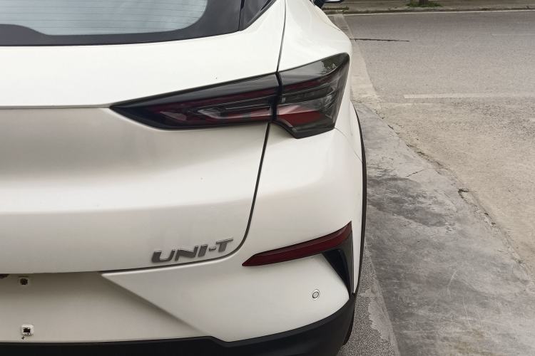 Used CHANGAN UNI-T 2020 1.5T Prestige Version
