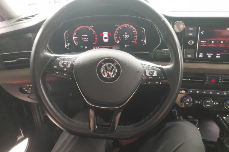 Used Volkswagen Passat 2019 330TSI Luxury Edition China VI Standard
