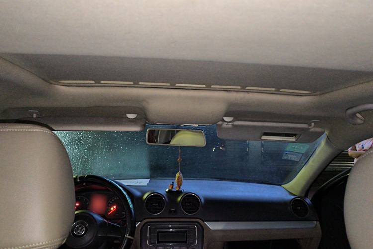 Used Volkswagen Jetta 2013 1.6L Manual Comfort Model Headliner