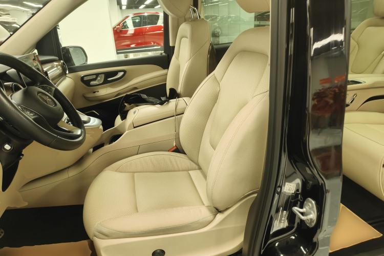 Used Mercedes-Benz V-Class 2020 V 260 L Long-wheelbase Luxury Edition Left Front Seat