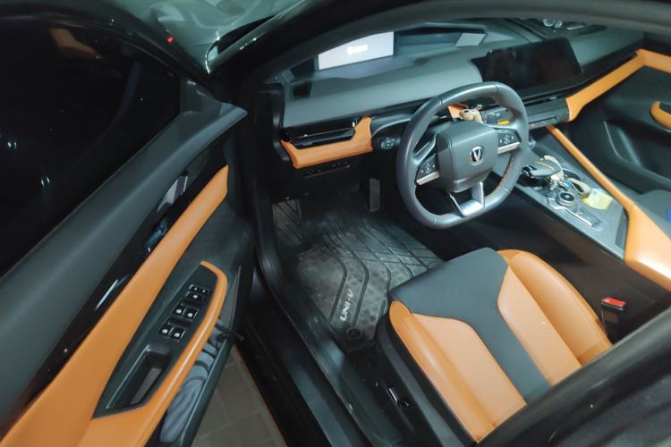 Used Changan UNI-V 2023 1.5T Sport Edition