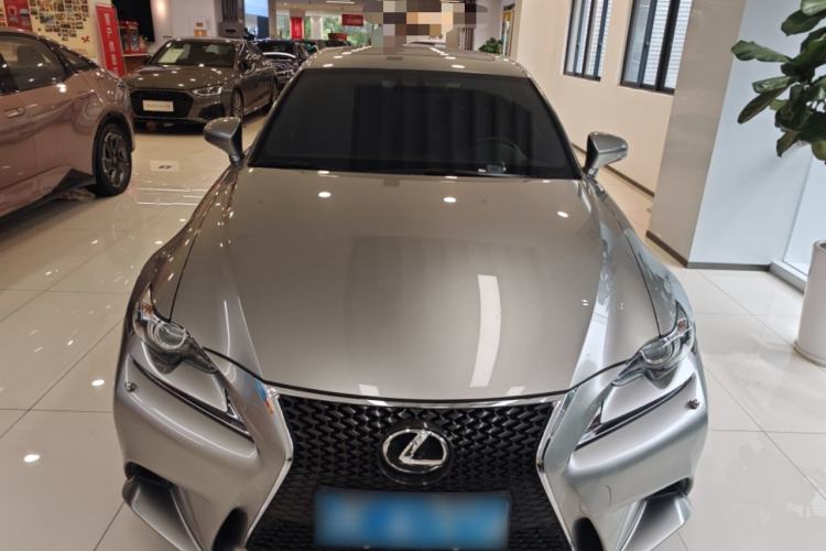 Used Lexus IS 2015 200t F SPORT
