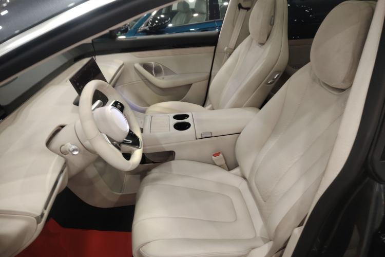 Used Hima Luxeed R7 2024 All-Electric 736 km Ultra Left Front Seat