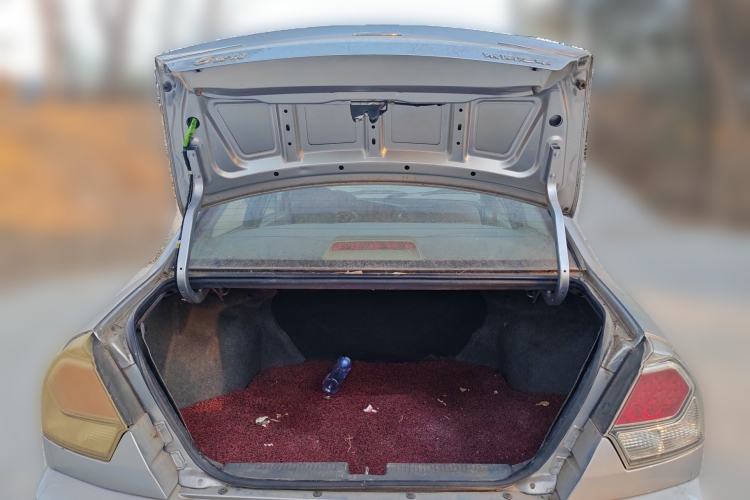 Used Soueast V3 Lingyue 2013 Revised Version 1.5L Manual – Affordable Edition Trunk