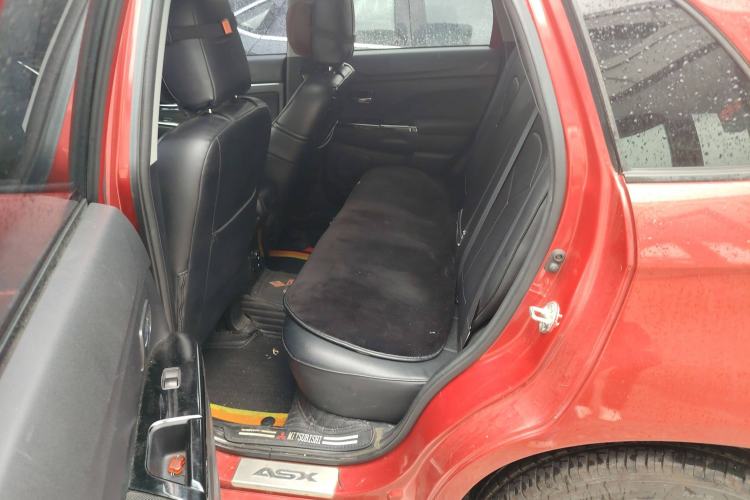 Used Mitsubishi ASX 2011 2.0 Front-Wheel-Drive Xuan Dong Edition
