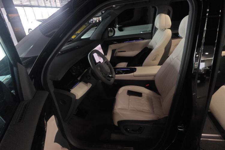 Used Zeekr 009 2024 7-Seater Walk-Through Version Four-Wheel Drive 108 kWh