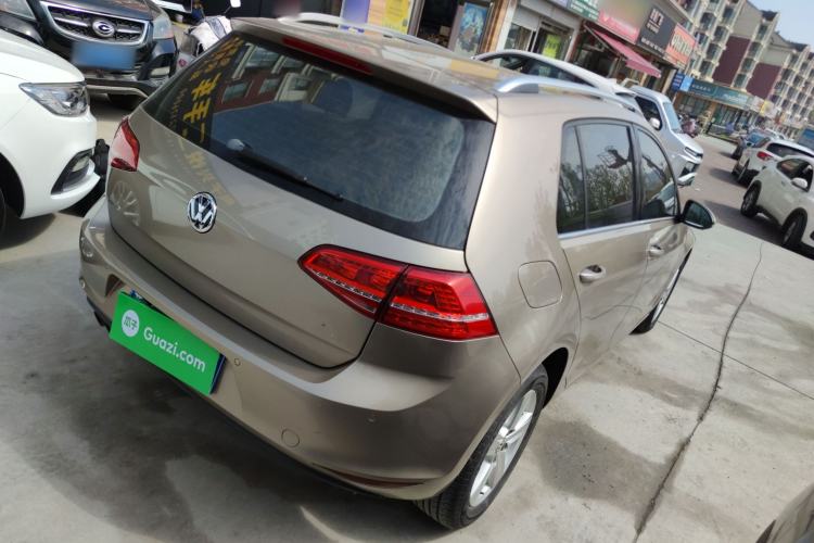 Used Volkswagen Golf 2015 1.4TSI Automatic Luxury Model Rear Right 45 Deg