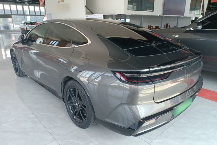 Used Geely Galaxy E8 2024 550 km Range Rear-Wheel-Drive PRO Rear Left 45 Deg