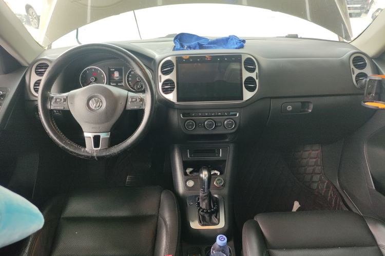 Used Volkswagen Tiguan 2015 1.8TSI Automatic Two-Wheel Drive Luxury Model Center Console