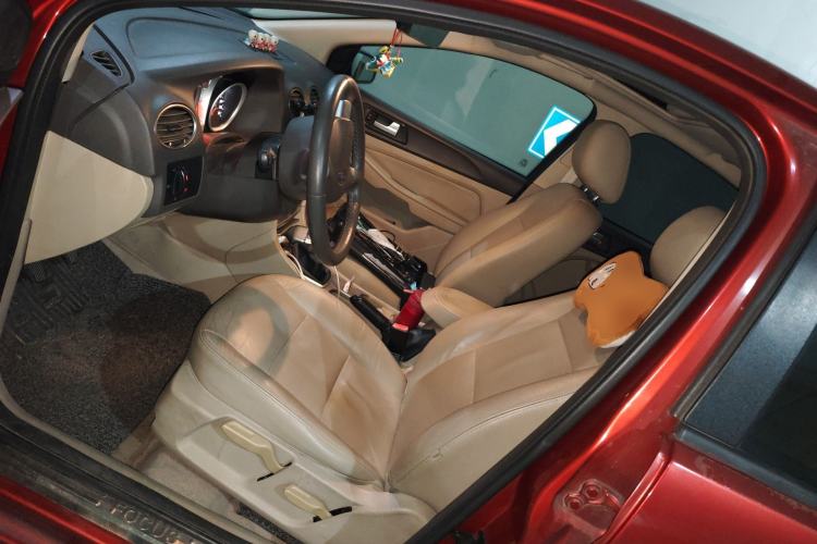 Used Ford Focus 2013 Hatchback Classic 1.8L Manual Fashion Edition Left Front Seat