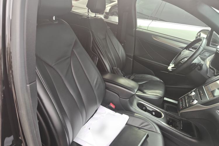 Used Lincoln MKC 2017 2.0T Two-Wheel Drive Deluxe Edition Right Front Seat