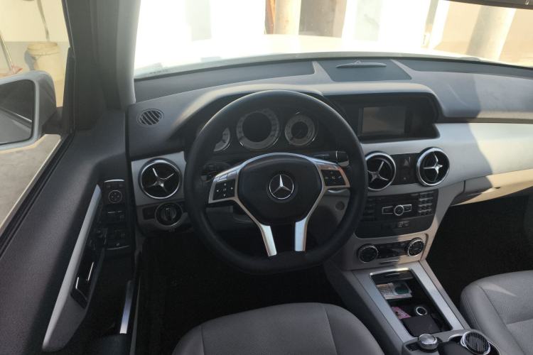 Used Mercedes-Benz GLK-Class 2015 GLK 260 4MATIC Dynamic Edition Ultimate Version
