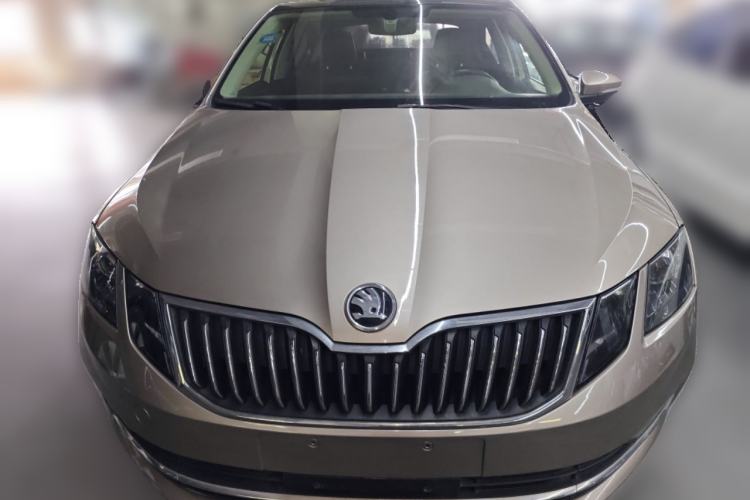 Used Skoda Octavia 2018 1.6L Automatic Luxury Edition Front