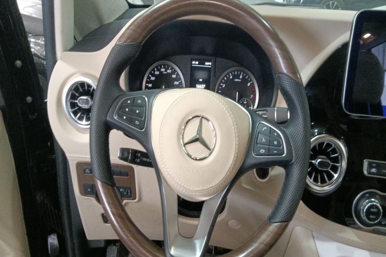 Used Mercedes-Benz Vito 2023 2.0T Business Version 7 Seats
