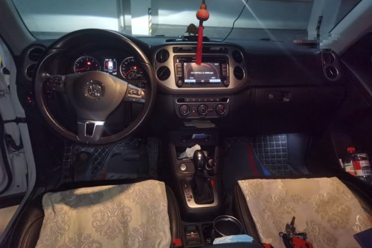 Used Volkswagen Tiguan 2016 300TSI Automatic Two-Wheel Drive Luxury Edition Center Console