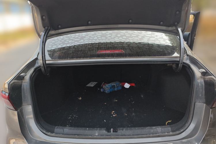 Used Geely Auto Emgrand 2022 4th Generation 1.5L CVT Flagship Model Trunk