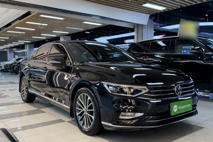 Used Volkswagen Magotan 2020 330TSI DSG Luxury Edition Exterior 3