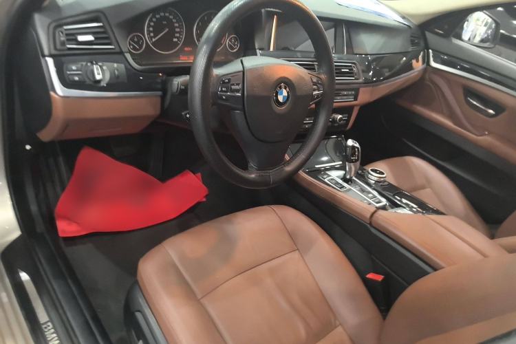 Used BMW 5 Series 2014 520i Elegant Edition
