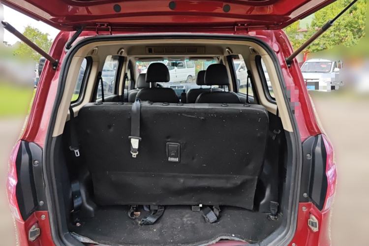 Used Jinbei 750 2016 1.5L Flagship Edition Trunk