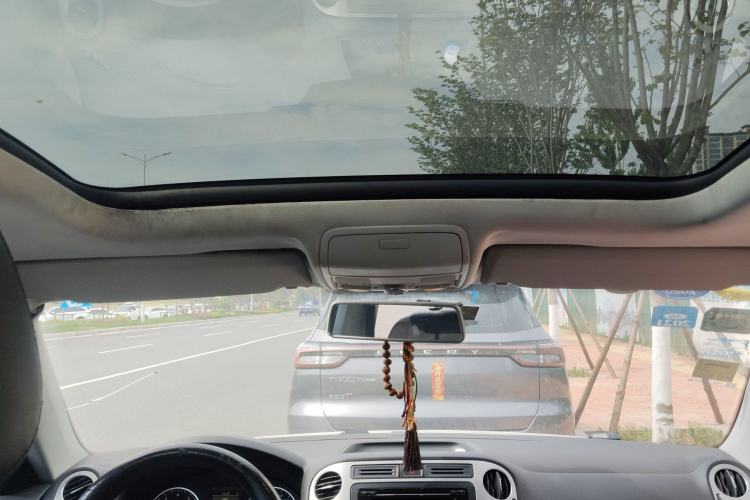 Used Volkswagen Tiguan 2013 1.8TSI Automatic Two-Wheel Drive Luxury Model Headliner