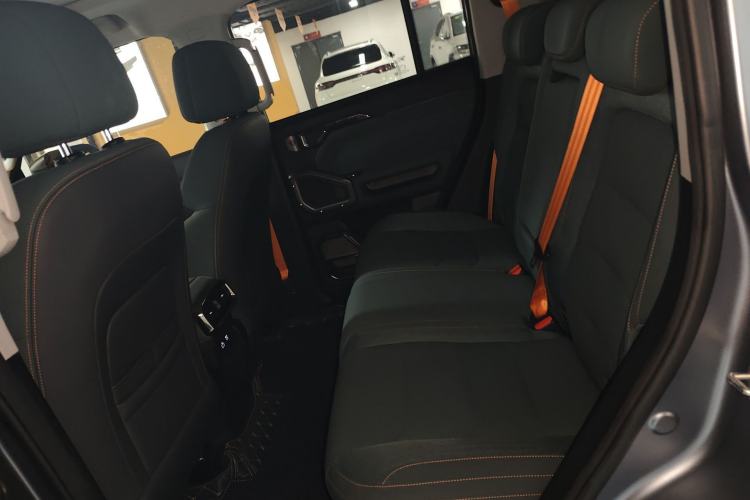 Used JETOUR Traveler 2023 2.0T All-Wheel-Drive CrossPRO Left Rear Seat