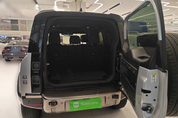 Used Land Rover Defender 2020 110 P400 X Trunk