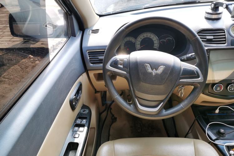 Used Wuling Hongguang 2013 1.5L S Luxury Model