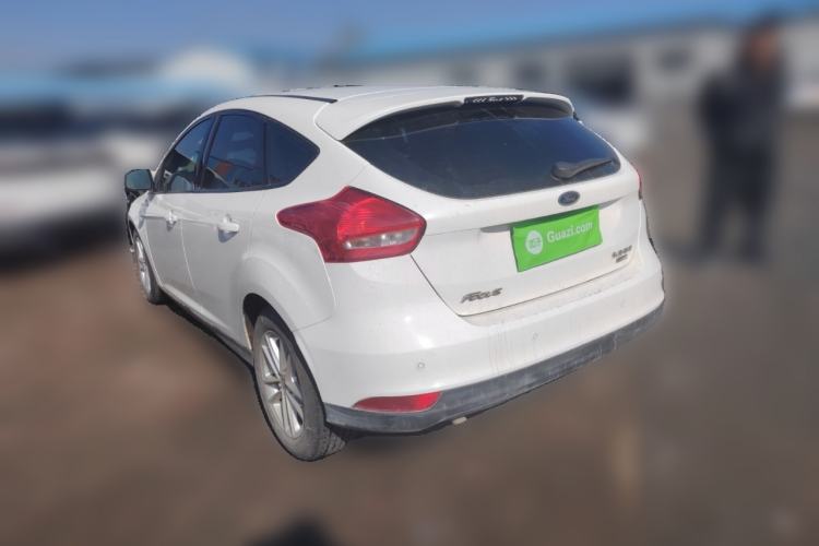 Used Ford Focus 2015 Hatchback EcoBoost 125 Automatic Supreme Style Edition
