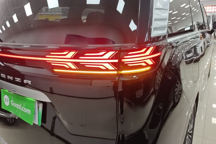 Used Denza D9 2022 DM-i 970 Four-Wheel Drive Prestige Model