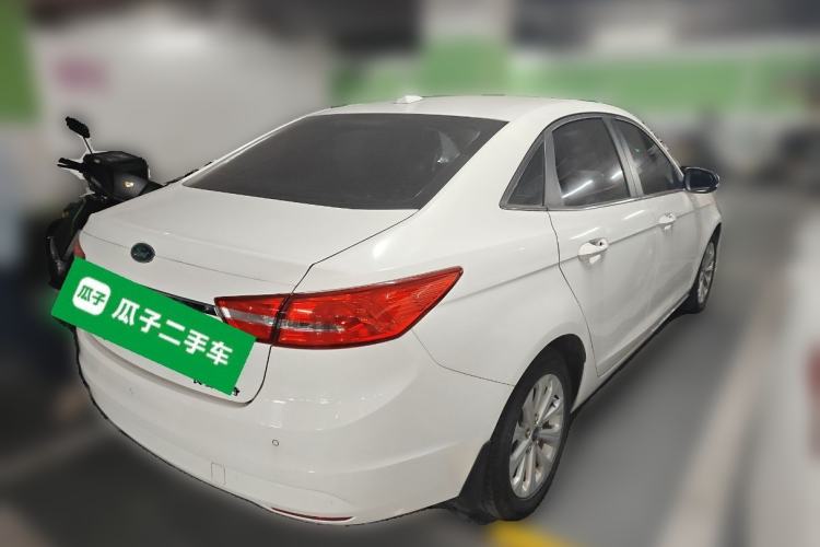 Used Ford Escort 2015 1.5L Automatic Fashion Model